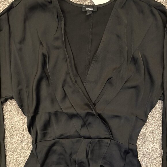 Express Women's Satin Draped Top Size XS Black Long Sleeves Faux Wrap NWT $58 - Picture 7 of 16